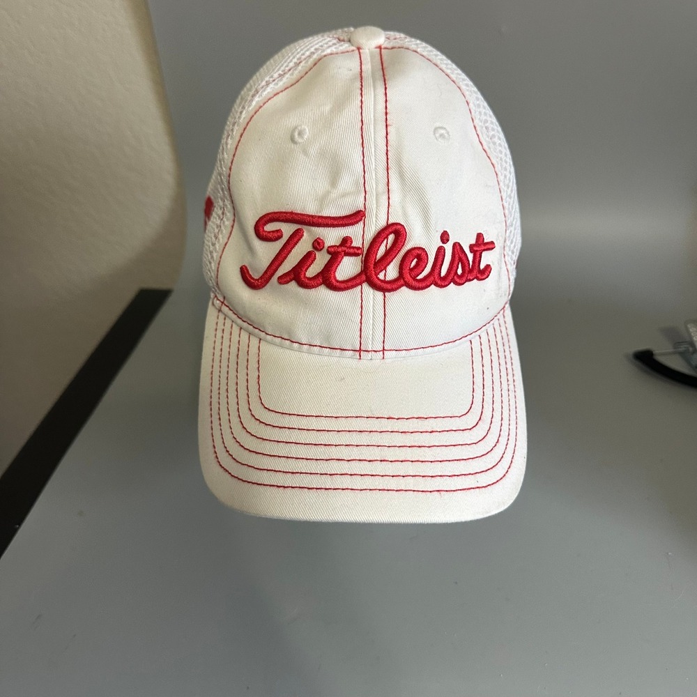 Titleist Pro V1 Golf Trucker Hat White Red Mesh Adjustable Cap HJ3CMS FJ Logo